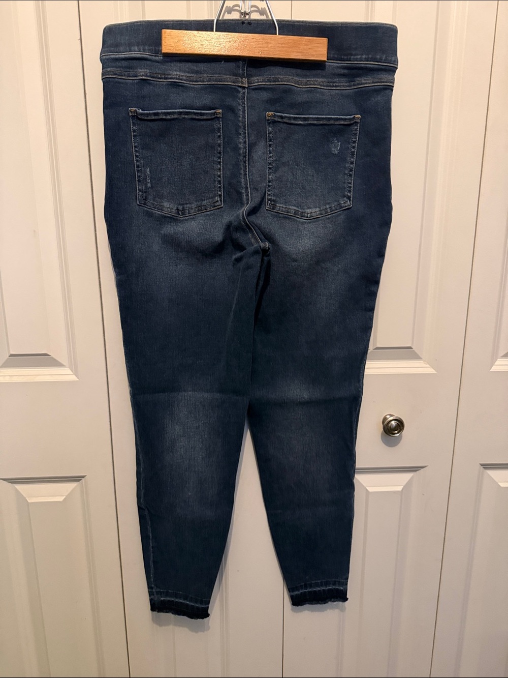 SPANX Dark Blue Womens Distressed Jeggings - Picture 5 of 7